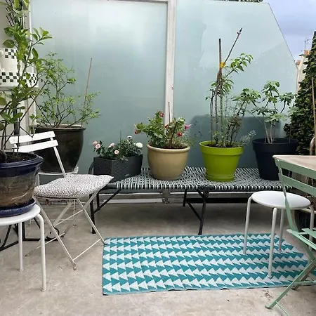 De Charme Avec Terrasse Apartment *