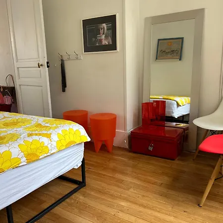 De Charme Avec Terrasse Apartment *